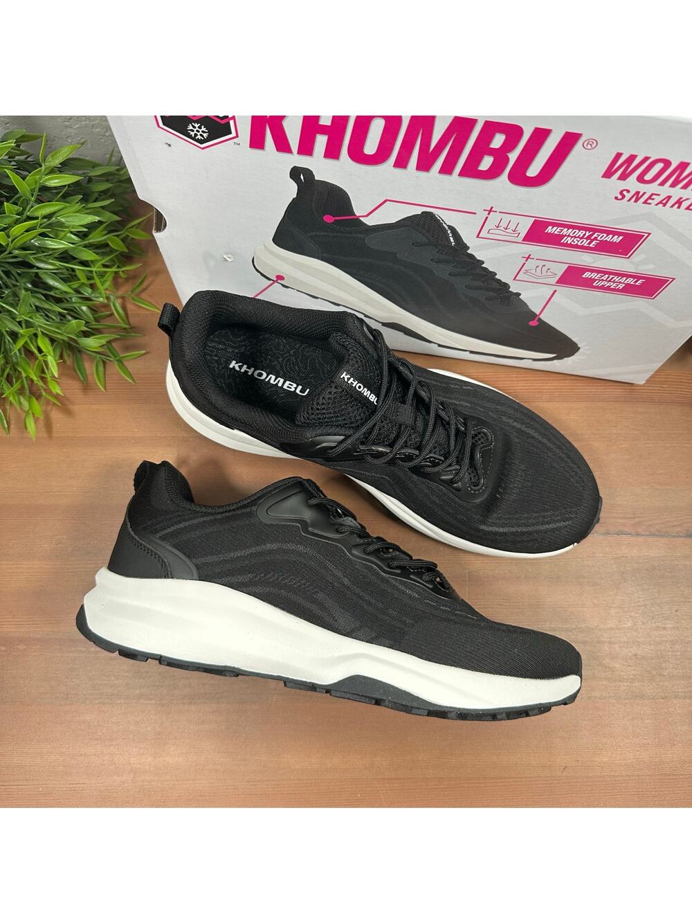 Khombu Women's Patan Black Sneakers Size 10